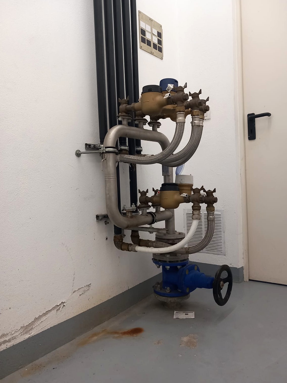 Contadores de água em bateria para condomínios